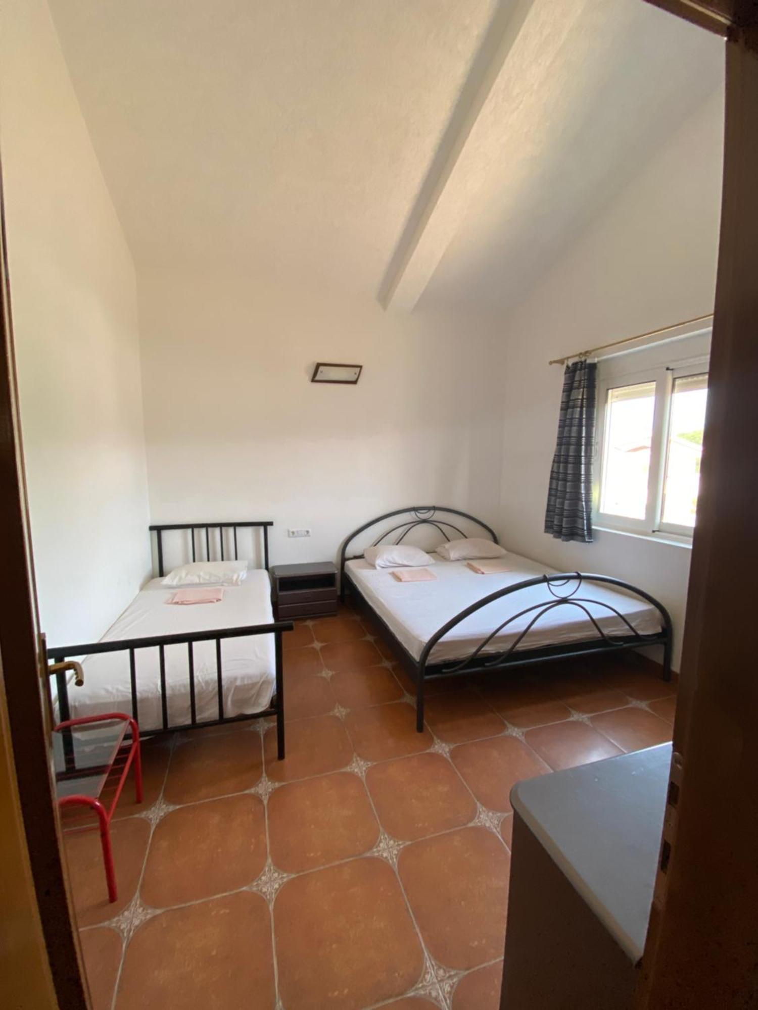 Guest House Nura Ulcinj Exterior foto